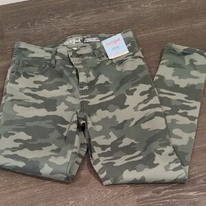 NWT Cat & Jack Camouflage Jeggings
